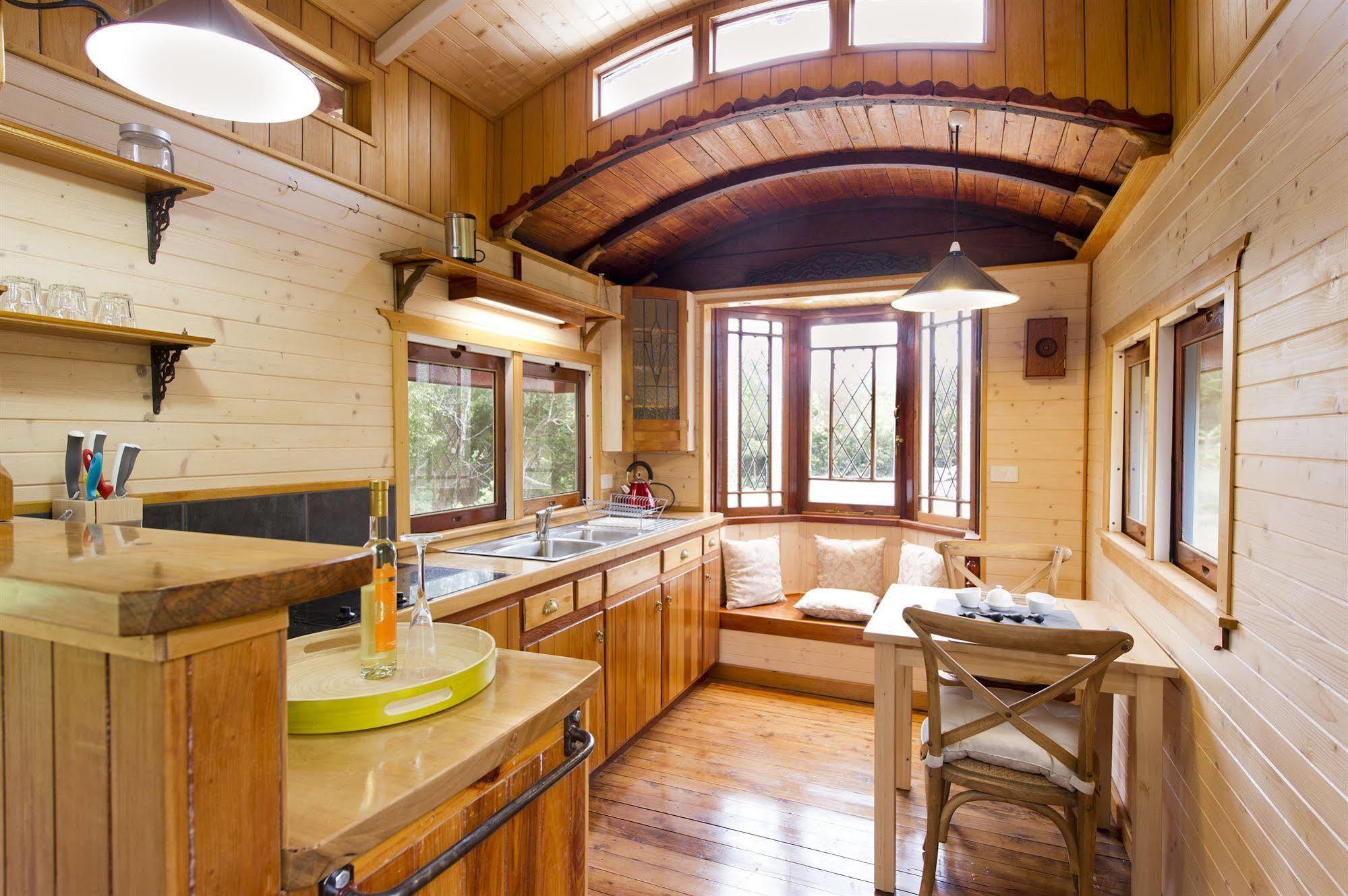 Glass House Mountains Ecolodge מראה חיצוני תמונה